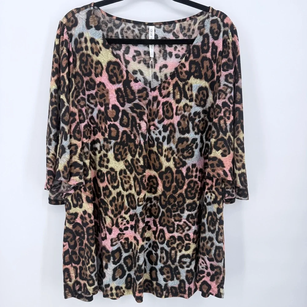 Dear Scarlett Top Womens 2X Fits 3X NEW Pink Leopard Bell Sleeve V-Neck Office - Picture 1 of 6